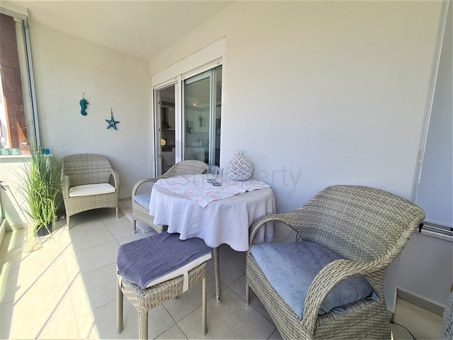 شقة 2+1 في منطقة كيستيل ، على بعد 50 متر فقط من البحر شقة 2+1 في منطقة كيستيل ، على بعد 50 متر فقط من البحر