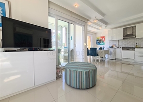 شقة 2+1 في منطقة كيستيل ، على بعد 50 متر فقط من البحر شقة 2+1 في منطقة كيستيل ، على بعد 50 متر فقط من البحر