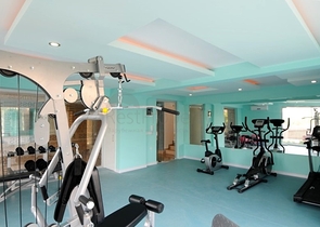 شقة 2+1 في منطقة كيستيل ، على بعد 50 متر فقط من البحر شقة 2+1 في منطقة كيستيل ، على بعد 50 متر فقط من البحر