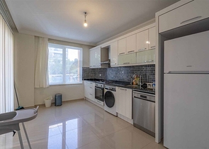 شقة فسيحة من غرفتي نوم على مسافة قريبة من البحر