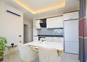 شقق مطلة على البحر في مجمع جديد في حي أفسالار شقق مطلة على البحر في مجمع جديد في حي أفسالار