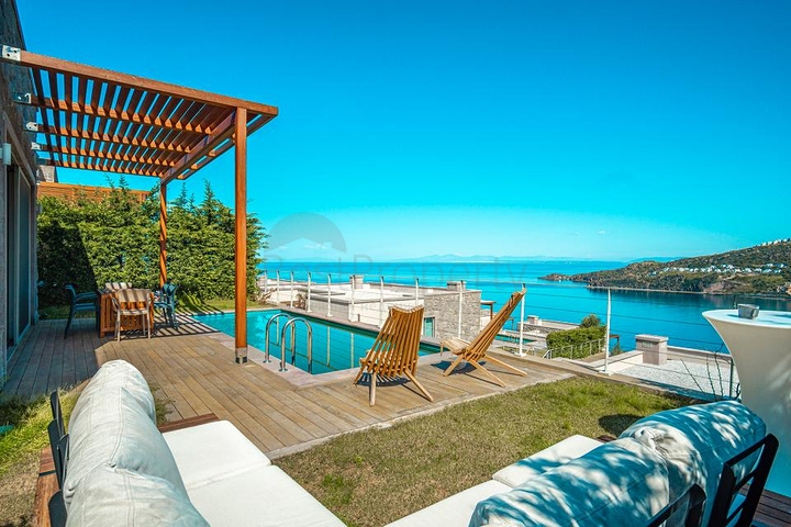 فيلات حديثة مع مسابح خاصة في ياليكافاك 