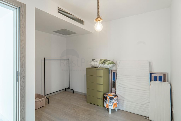 فيلات حديثة مع مسابح خاصة في ياليكافاك 