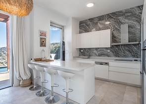 فيلات حديثة مع مسابح خاصة في ياليكافاك 