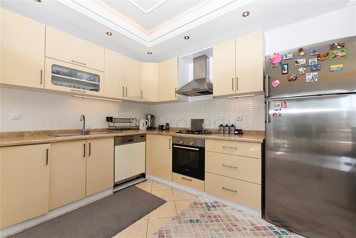 شقة كبيرة 2 + 1 مع مناظر خلابة للمدينة  شقة كبيرة 2 + 1 مع مناظر خلابة للمدينة