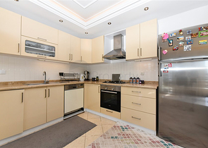 شقة كبيرة 2 + 1 مع مناظر خلابة للمدينة  شقة كبيرة 2 + 1 مع مناظر خلابة للمدينة