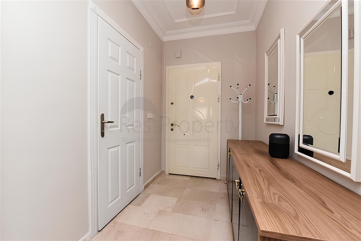 فيلا من ثلاث غرف نوم مع تجديد أنيق