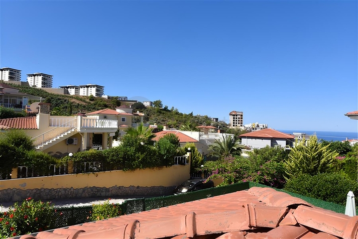 فيلا من ثلاث غرف نوم مع تجديد أنيق