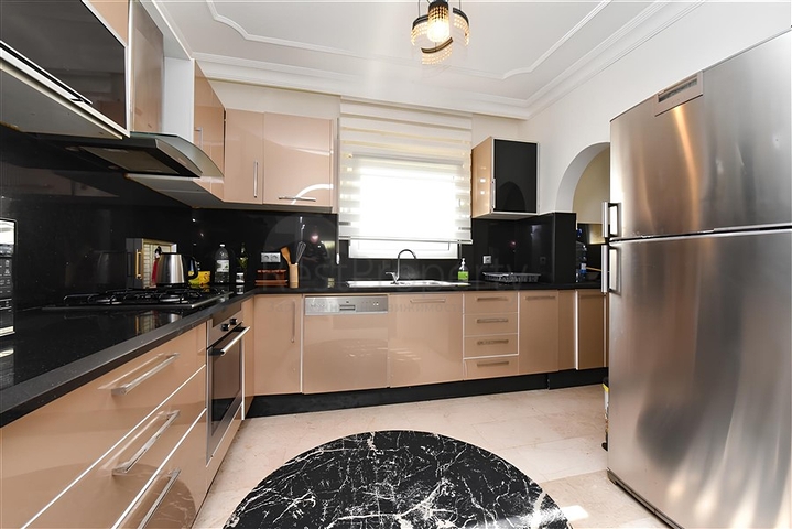 فيلا من ثلاث غرف نوم مع تجديد أنيق