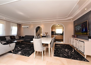 فيلا من ثلاث غرف نوم مع تجديد أنيق