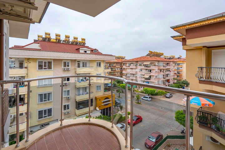 بنتهاوس مشرق من ست غرف مطلة على المدينة في منطقة أوبا بنتهاوس مشرق من ست غرف مطلة على المدينة في منطقة أوبا