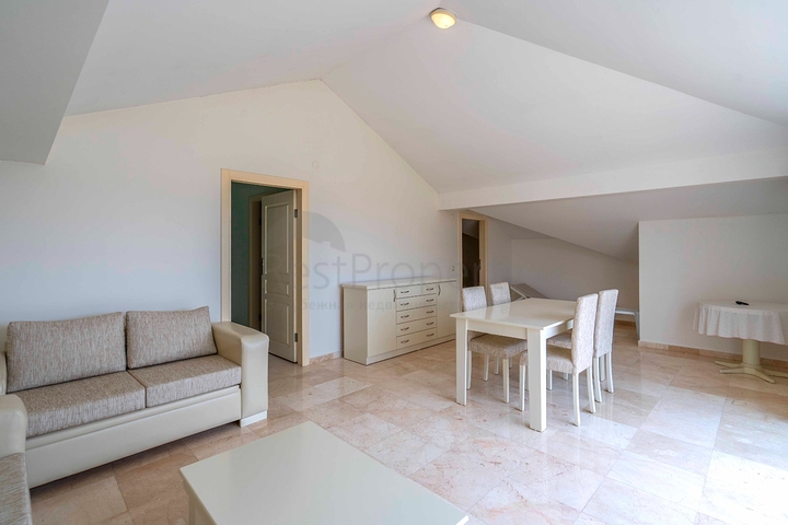 بنتهاوس مشرق من ست غرف مطلة على المدينة في منطقة أوبا بنتهاوس مشرق من ست غرف مطلة على المدينة في منطقة أوبا