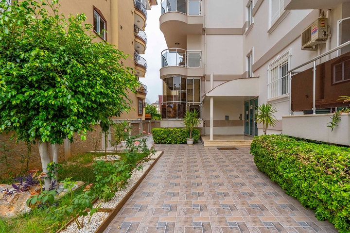 بنتهاوس مشرق من ست غرف مطلة على المدينة في منطقة أوبا بنتهاوس مشرق من ست غرف مطلة على المدينة في منطقة أوبا