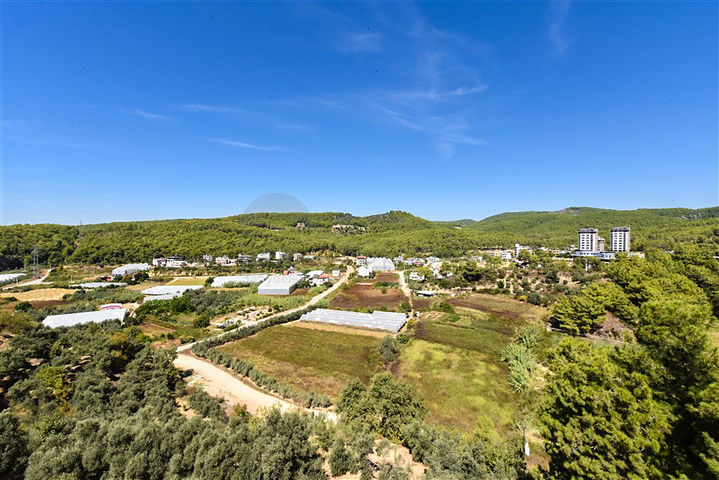 بنتهاوس من ثلاث غرف نوم مع إطلالات على الغابات الصنوبرية والبحر الأبيض المتوسط