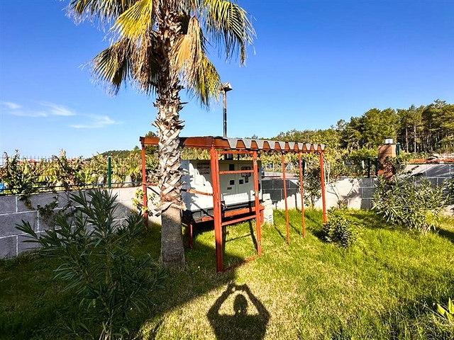 دوبلكس 3 + 1 في مجمع سكني منخفض الارتفاع على بعد 150 متر من البحر