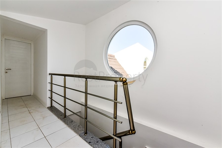 دوبلكس 3 + 1 في مجمع سكني منخفض الارتفاع على بعد 150 متر من البحر