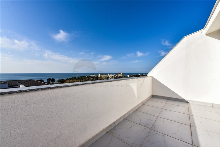 دوبلكس 3 + 1 في مجمع سكني منخفض الارتفاع على بعد 150 متر من البحر