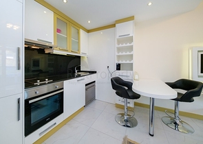 شقة مريحة 800 متر من شاطئ كليوباترا