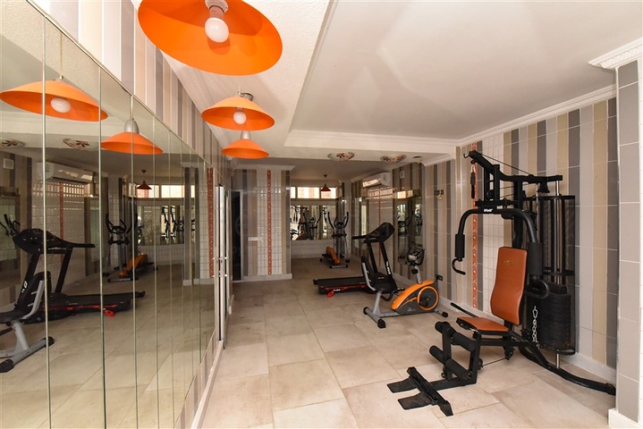 شقة جميلة في مسكن على البحر في منطقة محمودلار. شقة جميلة في مسكن على البحر في منطقة محمودلار.