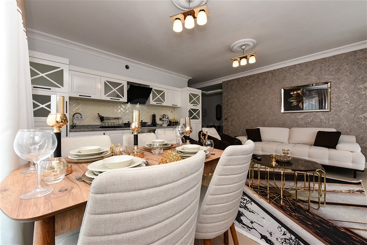 شقة جميلة في مسكن على البحر في منطقة محمودلار. شقة جميلة في مسكن على البحر في منطقة محمودلار.