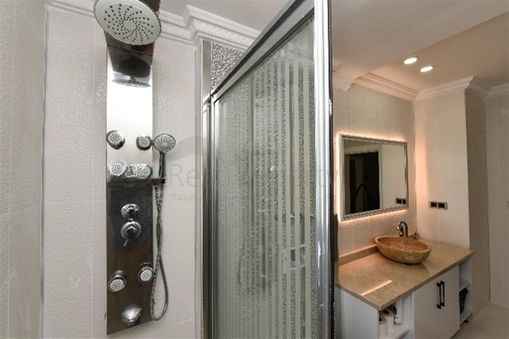 شقة جميلة في مسكن على البحر في منطقة محمودلار. شقة جميلة في مسكن على البحر في منطقة محمودلار.