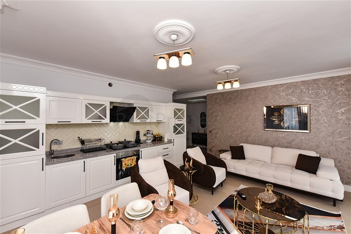 شقة جميلة في مسكن على البحر في منطقة محمودلار. شقة جميلة في مسكن على البحر في منطقة محمودلار.