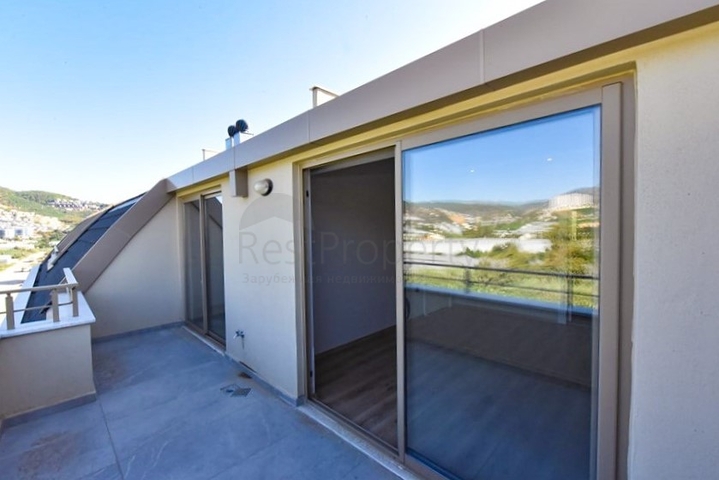 بنتهاوس 3 + 1 مع إطلالة مفتوحة على الجبل في منطقة كارجيجاك بنتهاوس 3 + 1 مع إطلالة مفتوحة على الجبل في منطقة كارجيجاك