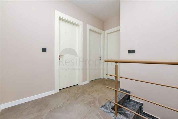 بنتهاوس 3 + 1 مع إطلالة مفتوحة على الجبل في منطقة كارجيجاك بنتهاوس 3 + 1 مع إطلالة مفتوحة على الجبل في منطقة كارجيجاك