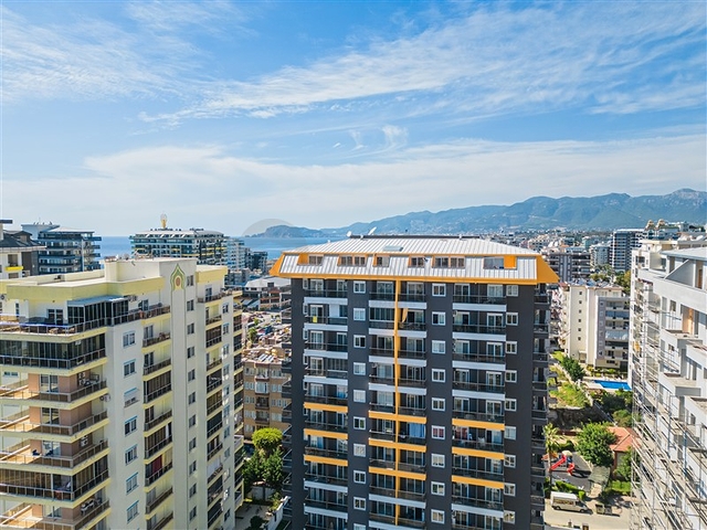 بينهاوس مطل على البحر في منطقة محمودلار بينهاوس مطل على البحر في منطقة محمودلار