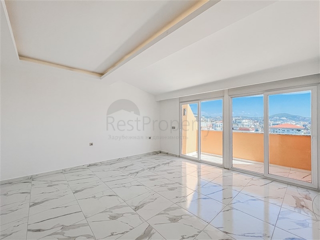 بينهاوس مطل على البحر في منطقة محمودلار بينهاوس مطل على البحر في منطقة محمودلار