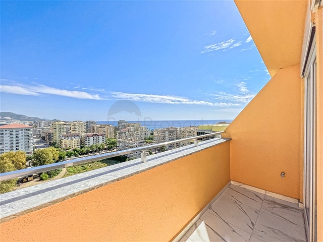 بينهاوس مطل على البحر في منطقة محمودلار بينهاوس مطل على البحر في منطقة محمودلار