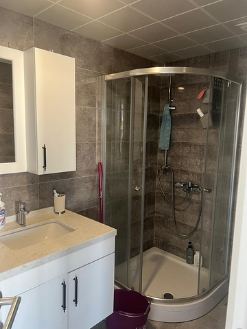 شقة 1+1 معروضة للبيع في مجمع سكني جاهز في منطقة باجك إرلار