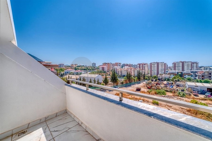 3 + 1 بنتهاوس في منطقة أوبا مفتوحة لتصريح الإقامة 3 + 1 بنتهاوس في منطقة أوبا مفتوحة لتصريح الإقامة