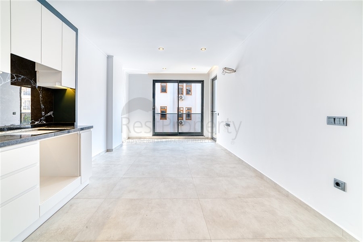 شقة أنيقة 1 + 1 في قلب ألانيا شقة أنيقة 1 + 1 في قلب ألانيا