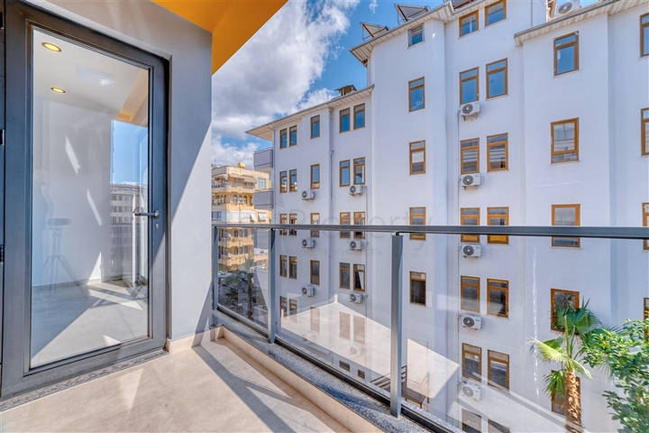 شقة أنيقة 1 + 1 في قلب ألانيا شقة أنيقة 1 + 1 في قلب ألانيا