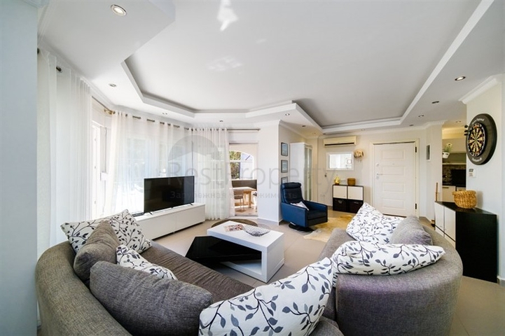 فيلا 4+1 في وسط ألانيا