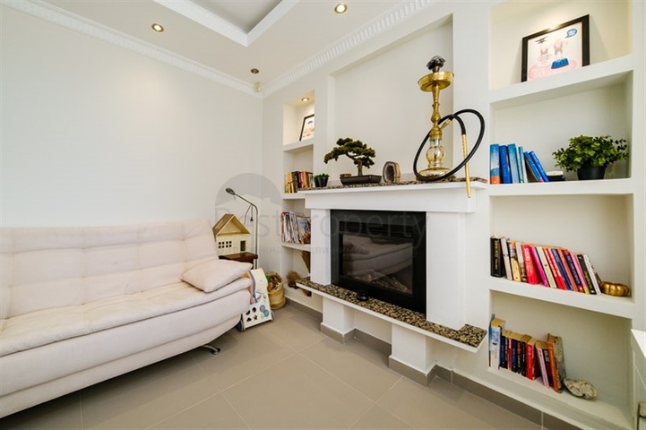 فيلا 4+1 في وسط ألانيا