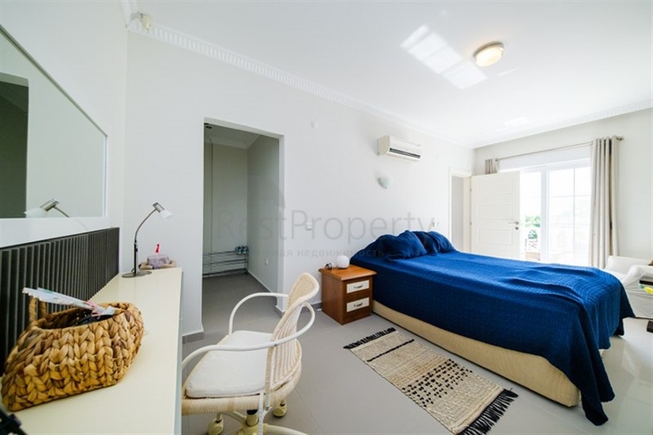 فيلا 4+1 في وسط ألانيا