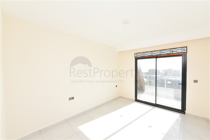 2 + 1 بنتهاوس في منزل جديد 400 متر من البحر  2 + 1 بنتهاوس في منزل جديد 400 متر من البحر