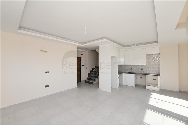 2 + 1 بنتهاوس في منزل جديد 400 متر من البحر  2 + 1 بنتهاوس في منزل جديد 400 متر من البحر