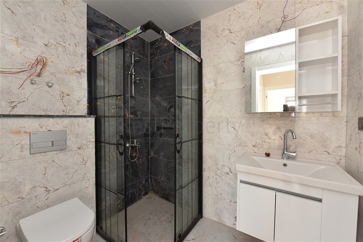 2 + 1 بنتهاوس في منزل جديد 400 متر من البحر  2 + 1 بنتهاوس في منزل جديد 400 متر من البحر