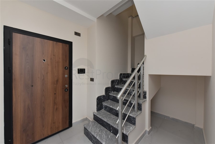 2 + 1 بنتهاوس في منزل جديد 400 متر من البحر  2 + 1 بنتهاوس في منزل جديد 400 متر من البحر