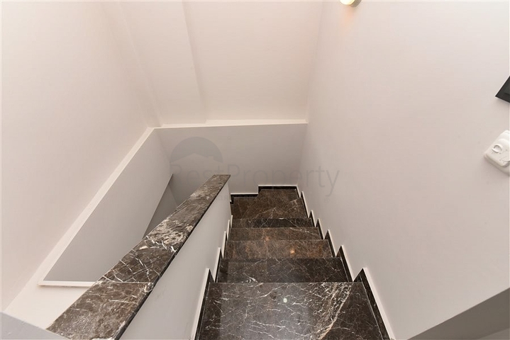 حديقة دوبلكس 2 + 1 في منطقة توسمور حديقة دوبلكس 2 + 1 في منطقة توسمور