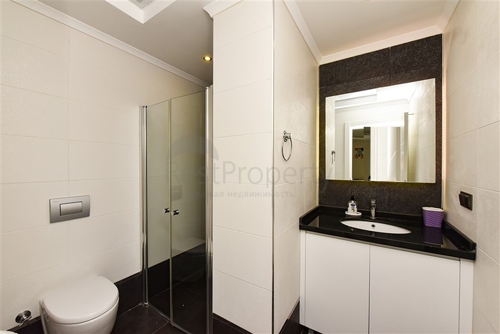 شقة من غرفتين على بعد 50 متر من البحر