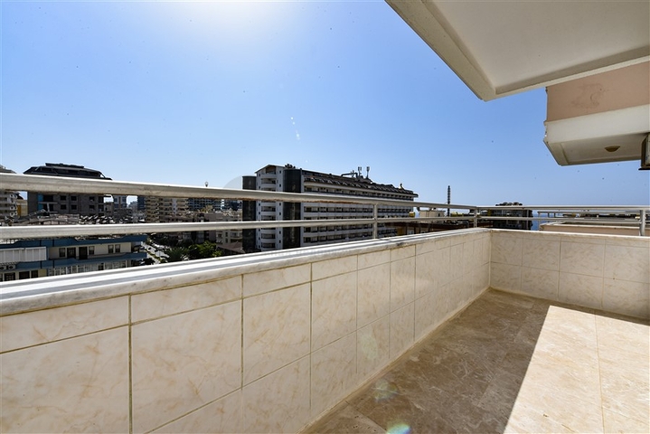 شقة فسيحة 2 + 1 على بعد 200 متر من البحر الأبيض المتوسط شقة فسيحة 2 + 1 على بعد 200 متر من البحر الأبيض المتوسط