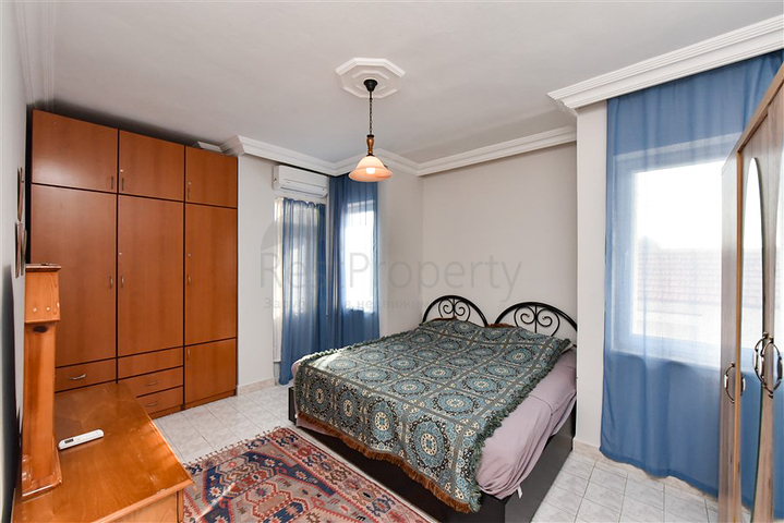 شقة 3+1 مع مطبخ منفصل عند سفح قلعة ألانيا شقة 3+1 مع مطبخ منفصل عند سفح قلعة ألانيا