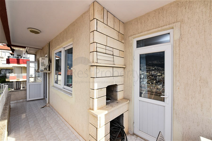 شقة 3+1 مع مطبخ منفصل عند سفح قلعة ألانيا شقة 3+1 مع مطبخ منفصل عند سفح قلعة ألانيا