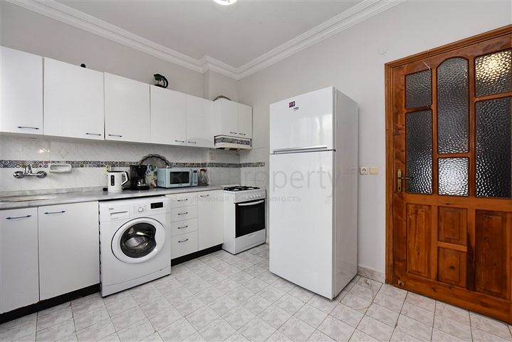 شقة 3+1 مع مطبخ منفصل عند سفح قلعة ألانيا شقة 3+1 مع مطبخ منفصل عند سفح قلعة ألانيا