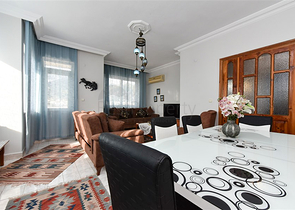 شقة 3+1 مع مطبخ منفصل عند سفح قلعة ألانيا شقة 3+1 مع مطبخ منفصل عند سفح قلعة ألانيا