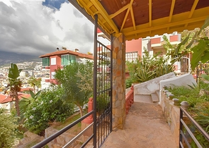 شقة 3+1 مع مطبخ منفصل عند سفح قلعة ألانيا شقة 3+1 مع مطبخ منفصل عند سفح قلعة ألانيا